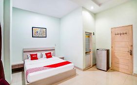 OYO 91170 Ayahanda Residence
