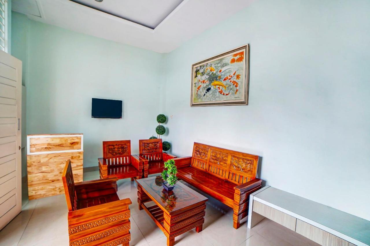 OYO 91170 Ayahanda Residence Medan Bagian luar foto