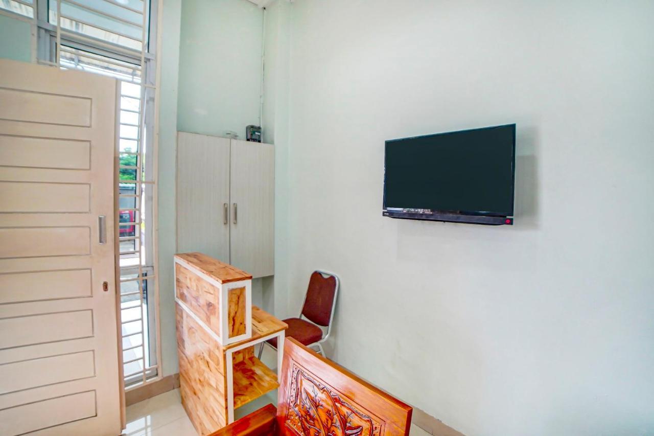OYO 91170 Ayahanda Residence Medan Bagian luar foto