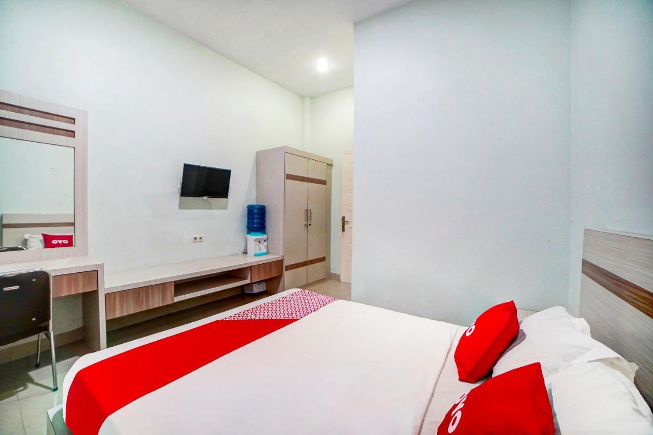 OYO 91170 Ayahanda Residence Medan Bagian luar foto